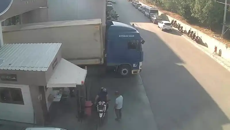 Nakliye Şebekesine Büyükk Operasyon: Milyonlarca Liralık Ürün Ele Geçirildi!