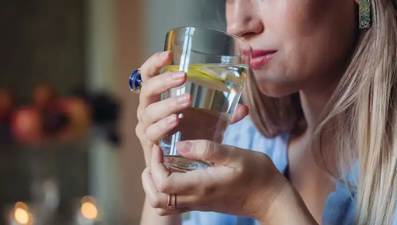 Aç Karnına 1 Litre Su İçmenin Sağlığınıza 5 Faydası