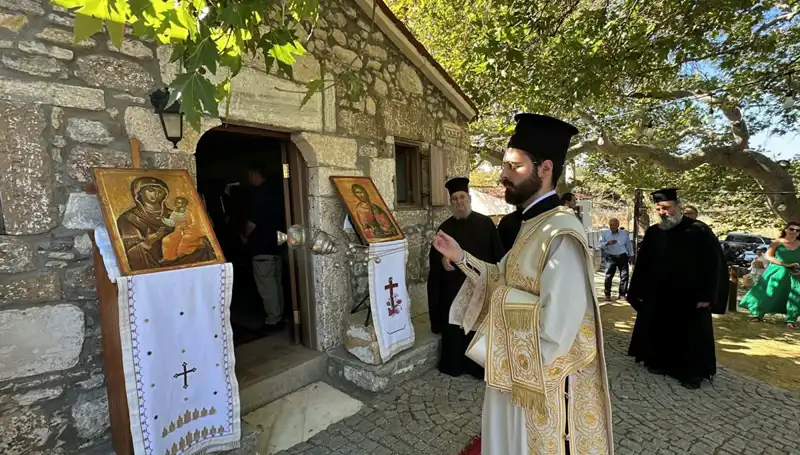 Bozcaada'da Geleneksel Aya Paraskevi Günü Ayini Renkli Görüntülere Sahne Oldu