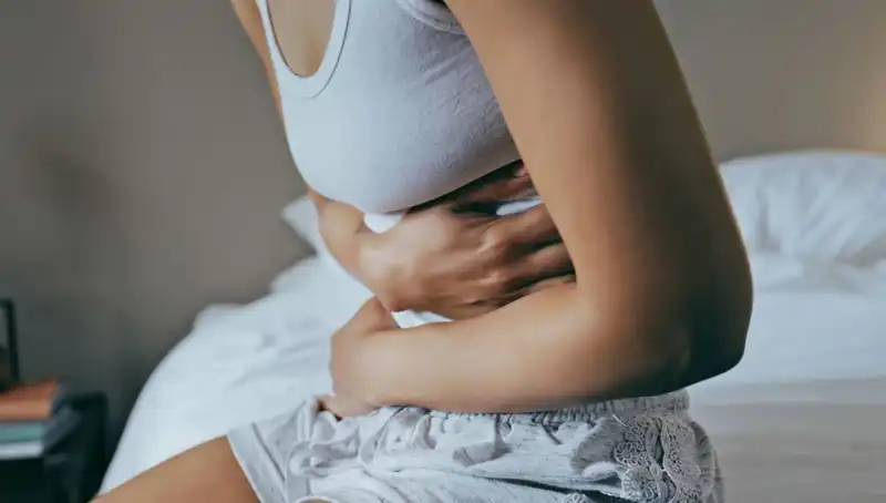 22 Yaşında Bağırsak Kanseri Teşhisi: Bu Belirtiler Göz Ardı Edilmemeli!
