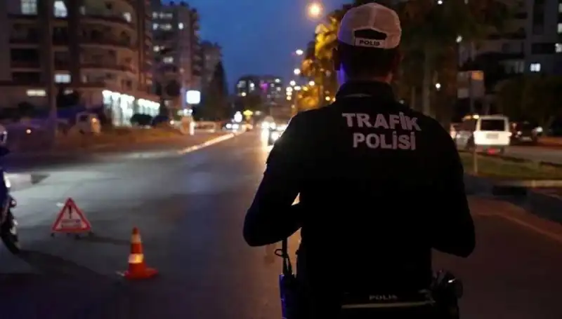 Sosyal Medyada Uyarıyı İhmal Eden İki Sürücüye 53 Bin Lira Ceza Kesildi