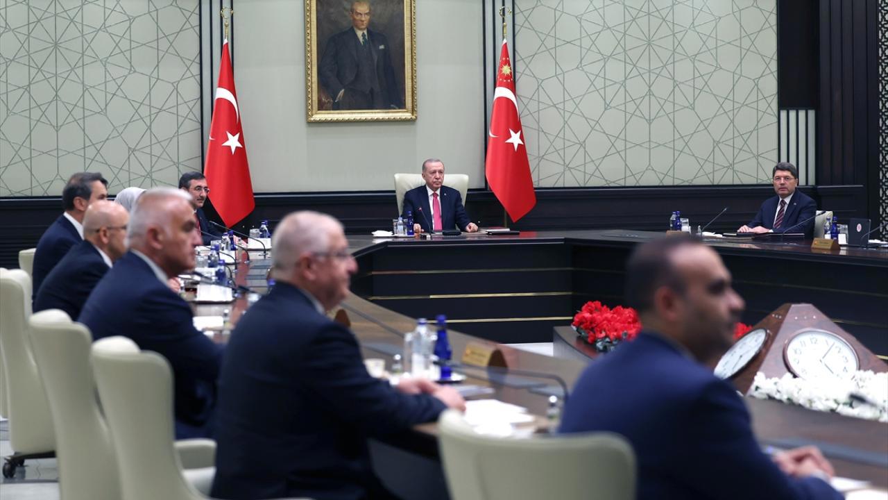 Kabine Toplantısı Gündemi: Suriye ve Asgari Ücret