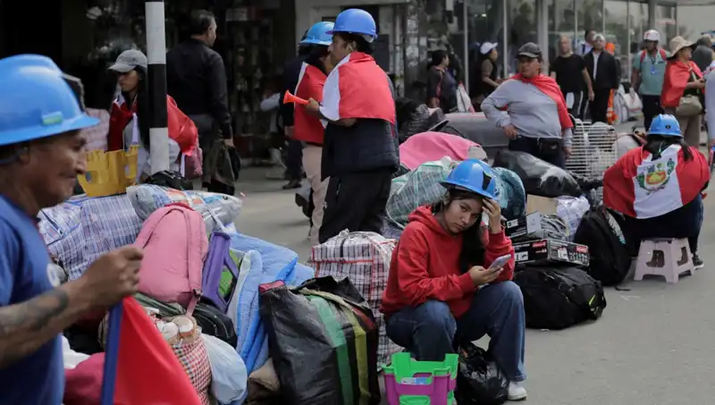 Peru'da Maden Grevi: Madenciler Sokaklarda Hak Arıyor