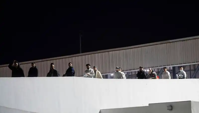 Düzensiz Göçmen Operasyonları: İki İlde Yüzlerce Göçmen Yakalandı