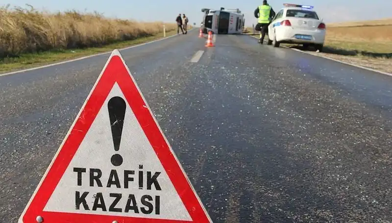 Niğde'de Zincirleme Kaza: 16 Kişi Yaralandı, Olayın Nedenleri Araştırılıyor