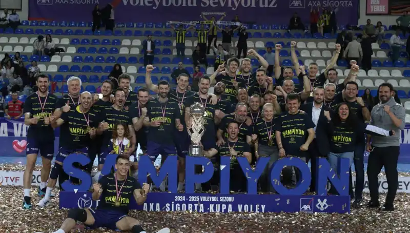 Kupa Voley'de Fenerbahçe Tarih Yazdı: Şampiyonluk Onlara Elden Ele Geçti!