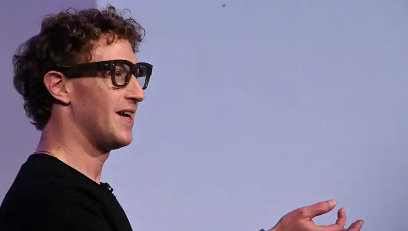 Yeni Dönemin Kapılarını Açan: Zuckerberg’ten Devrim Niteliğinde Akıllı Gözlükler