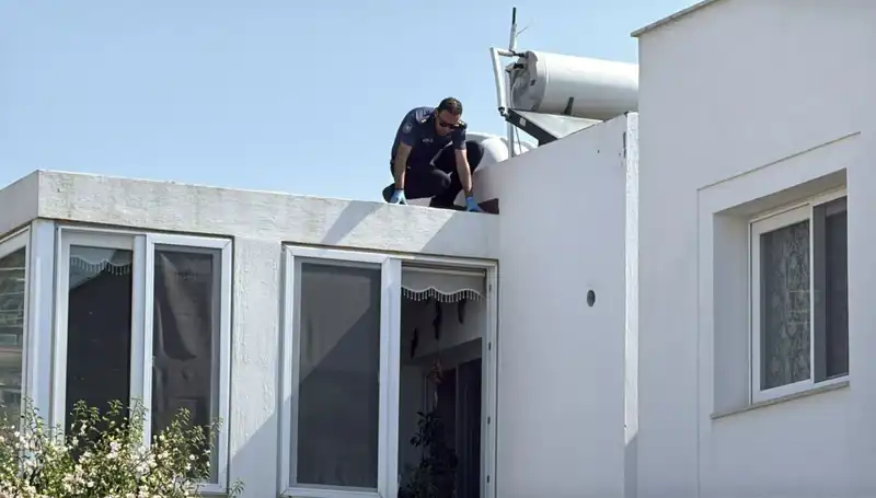 Bodrum'da Çatıdan Düşen Emekli Polis Hayatını Kaybetti!