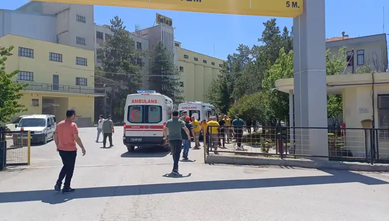 Çorum'da Un Fabrikasında Patlama: Biri Ağır, 9 Yaralı
