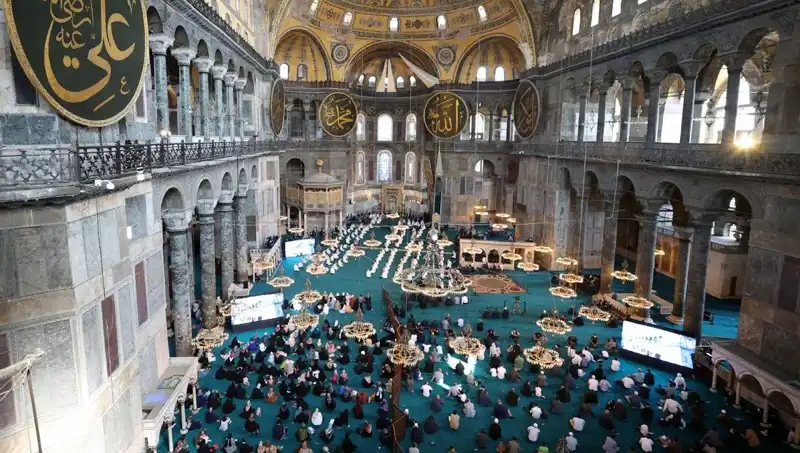Ayasofya'nın Kapısını Kıran Kişiye Verilen Hapis Cezası Ne Anlama Geliyor?