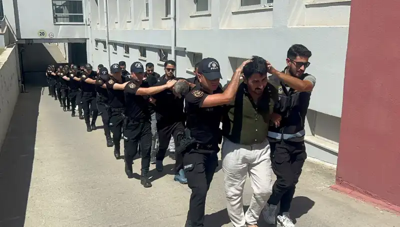 Adana'da Tarihi Eroin Operasyonu: 825 Kilo Miktarında Uyuşturucu Ele Geçirildi!