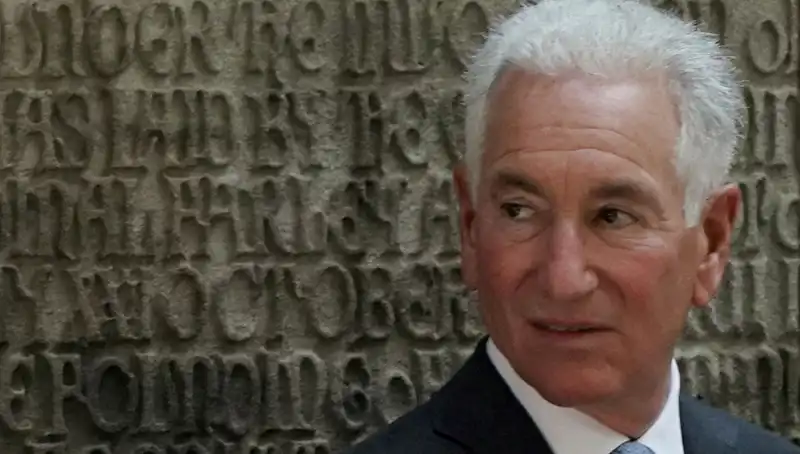 Trump'ın Dünürü ABD Senatosu'ndan Onay Aldı: Siyasi Geleceği Nedir?
