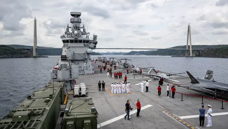 TCG Anadolu, Sarayburnu'ndan Yapılan Törenle Ayrıldı: Yeni Misyonuna Doğru