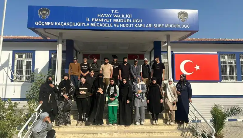 24 Göçmenin Minibüste Yakalanması: Sınır Güvenliği Artırıldı mı?