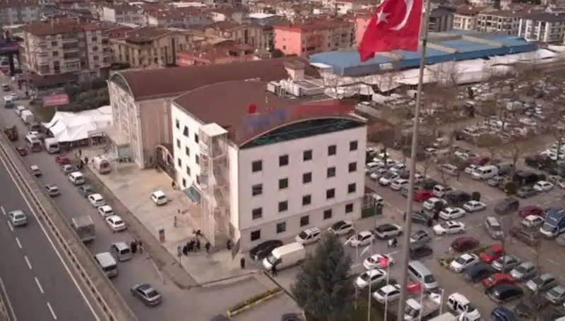 Özel Hastaneye Deprem Mührü! Perde Betonları Kesildi İddiası Şok Yarattı