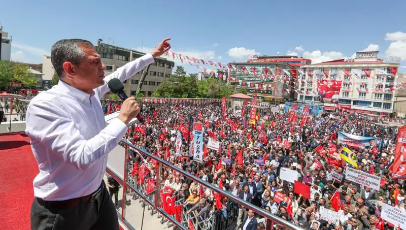 Özgür Özel: Silah Bırakma Sürecini Destekliyoruz, Barışa Giden Yol Buradan Geçiyor