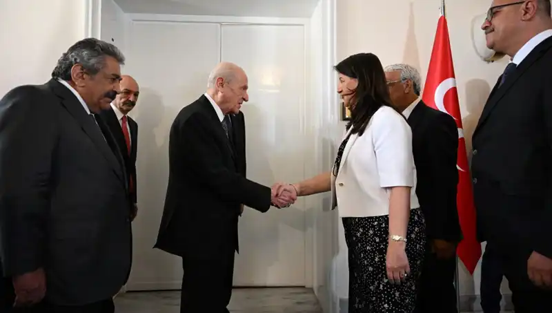 MHP Lideri Devlet Bahçeli, DEM Parti Heyetiyle Sıcak Bir Görüşme Gerçekleştirdi