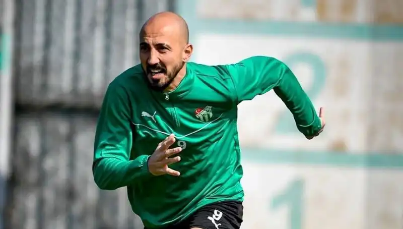 Milli Futbolcunun Geleceği: 2. Lig’e Transfer Olma İhtimali Artıyor