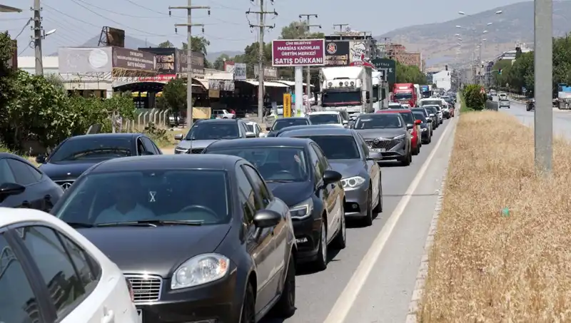 Aydın ve Muğla Arasında 60 Kilometrelik Araç Kuyruğu: Nedenleri ve Çözüm Önerileri