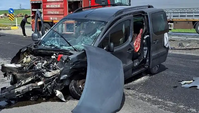 Ankara Yolunda Feci Kaza: Üç Yaralı, Olayın Ardındaki Detaylar
