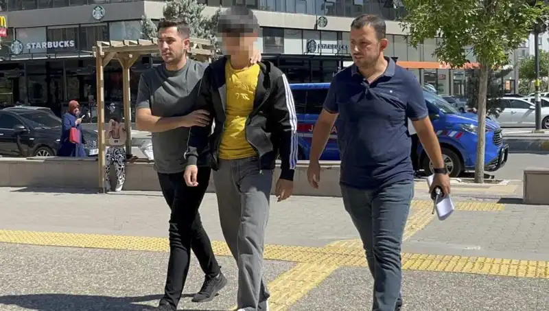 Tartıştığı Ağabeyini Bıçaklayan Kardeşin Olayı Şok Etti