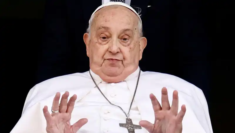 Papa Francis İki Kez Ölümden Döndü: Şok Paniği Yaşandı