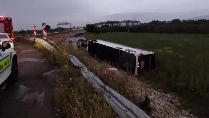 Manisa’da Yolcu Otobüsü Kazasında Yaralılar: Olayın Bilgileri
