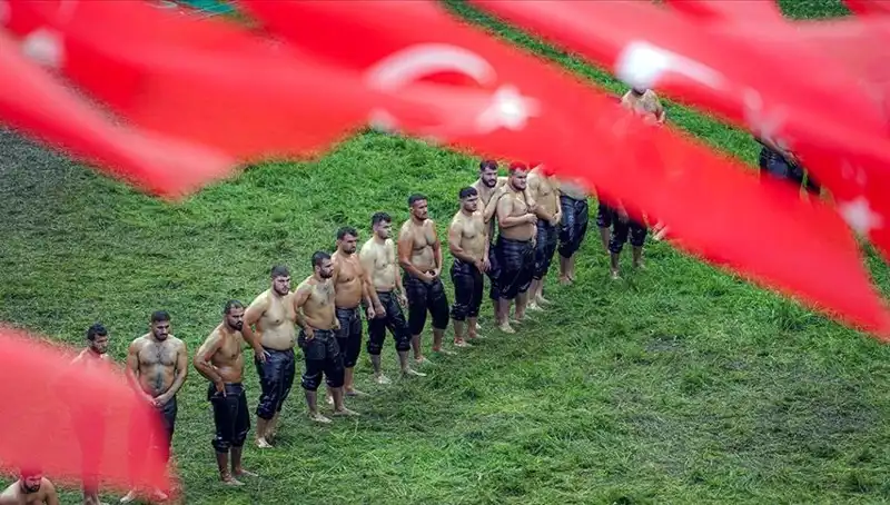 664. Tarihi Kırkpınar Yağlı Güreşleri Başlıyor: 40 Başpehlivan 826 Sporcu
