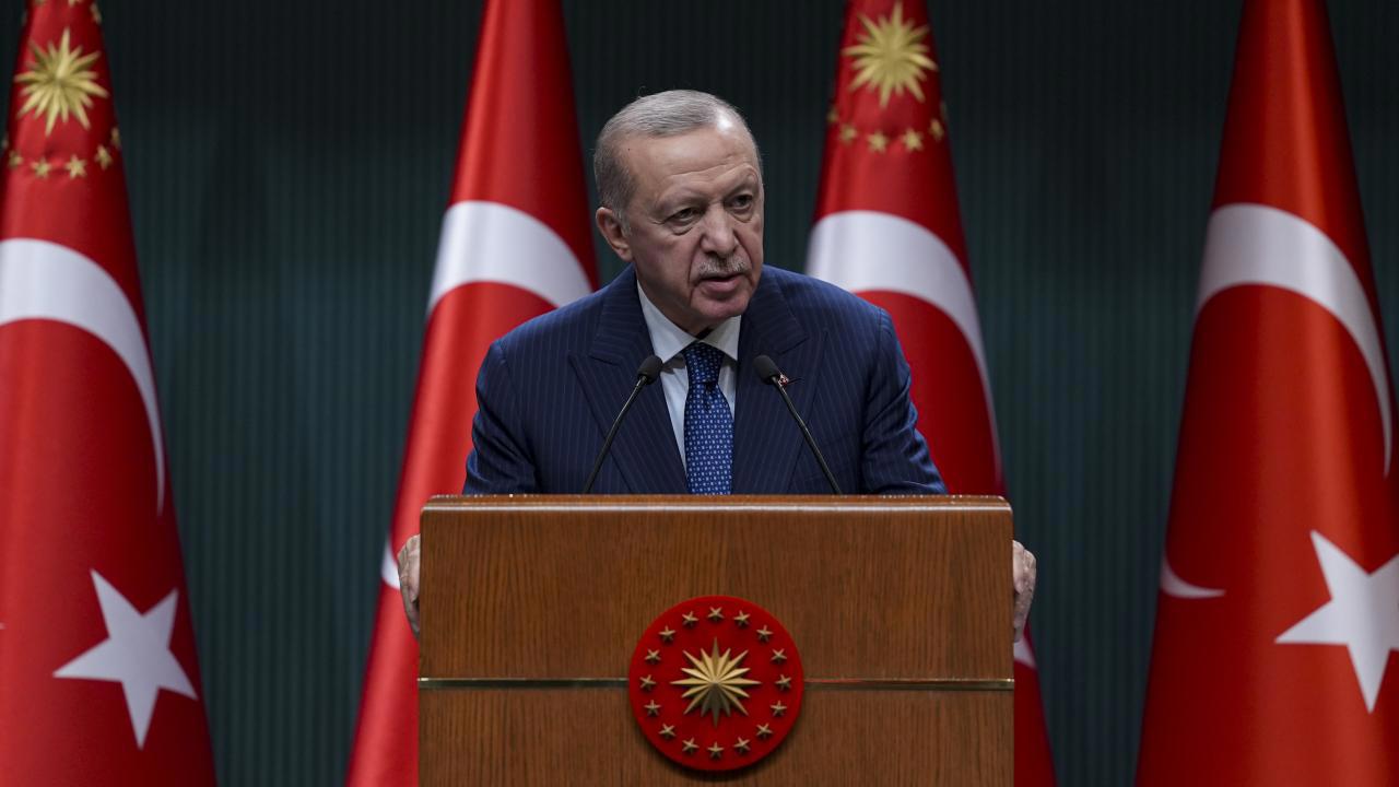 Cumhurbaşkanı Erdoğan: Depremzedelerimizi korumak için çalışıyoruz